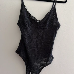 Spets body - Spets body från bubbelroom. Använd fåtal gånger. 