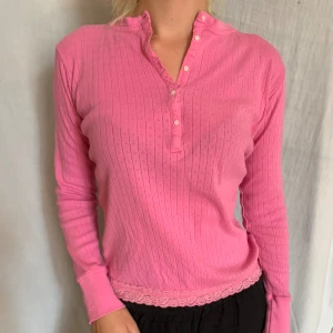 Rosa tröja - Jättesöt rosa tröja från ellos i stl s/sx