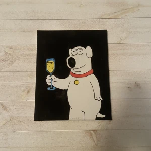 Family Guy tavla - Säljer en tavla på Brian från Family Guy. Den är handgjord med akrylfärger. Den är 35x28 cm. Priset är inte hugget i sten.
