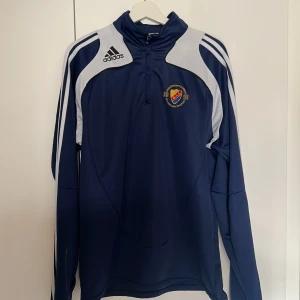 Adidas djurgården tröja 200kr - Djurgården tröja adidas storlek L, herrmodell 200kr