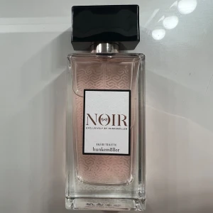 Hunkemöller Noir Edt 50ml - Hunkemöller Noir Edt 50ml, endast testad. Nypris 299:-
