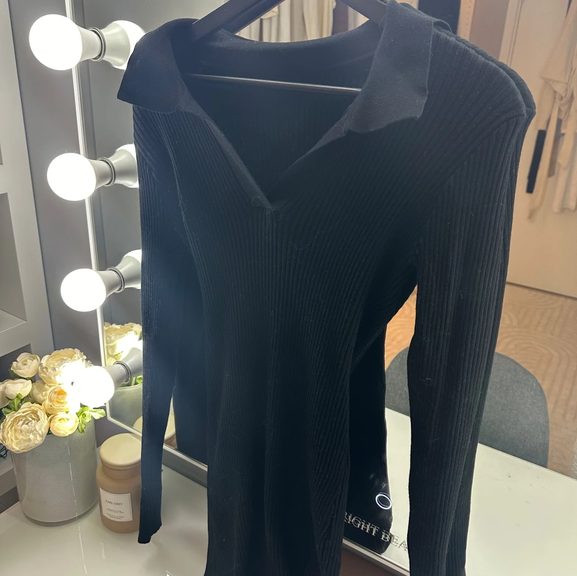 Ribbad klänning m krage 