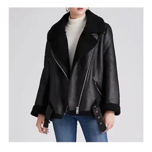 Skinnjacka  - Skinnjacka med svart päls, från na-kd. Otroligt fint skick Nypris: 1 200kr Skriv privat för privatbild 