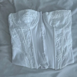 Korsett - Söt korsett till sommaren ifrån Zara🤍