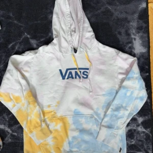 Tröja  - En tröja i storlek S, i mycket bra skick, kan finnas några nopror