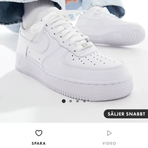 Nike air force 1 - Oanvända, köpte fel storlek och kan inte returnera. Nypris 1349kr, säger för 1000, kan skicka bilder om det önskas.