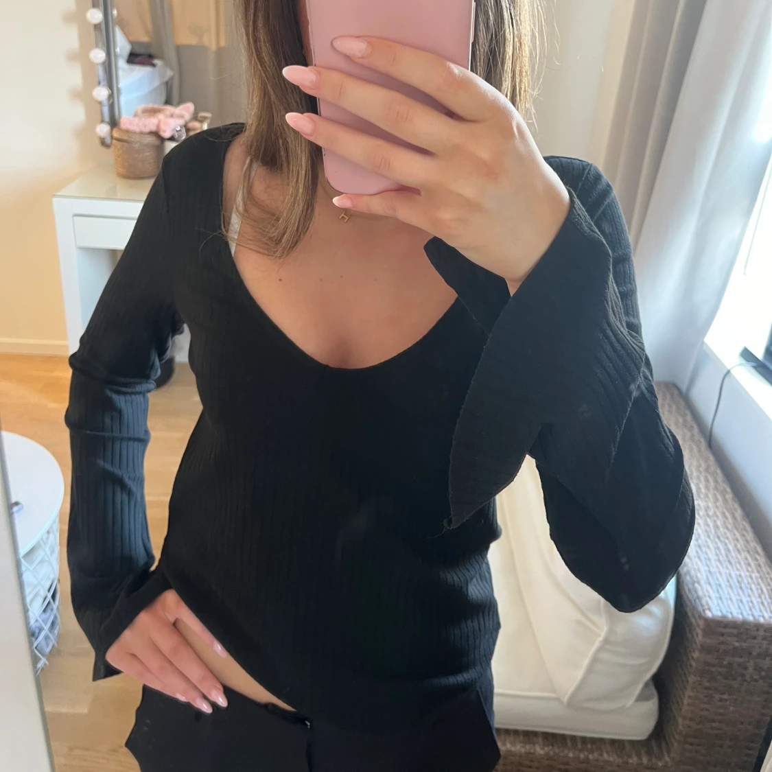 Svart tröja  - 90