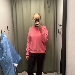 Rosa hoodie - Säljer min rosa hoodie!🩷