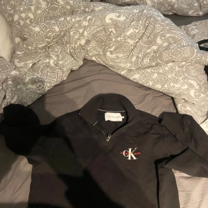 Zip - Svart Calvin Klein zip
