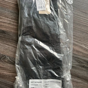 Molly jeans petite - Oanvända, köpte fel modell. Passar dom som är runt 160cm långa