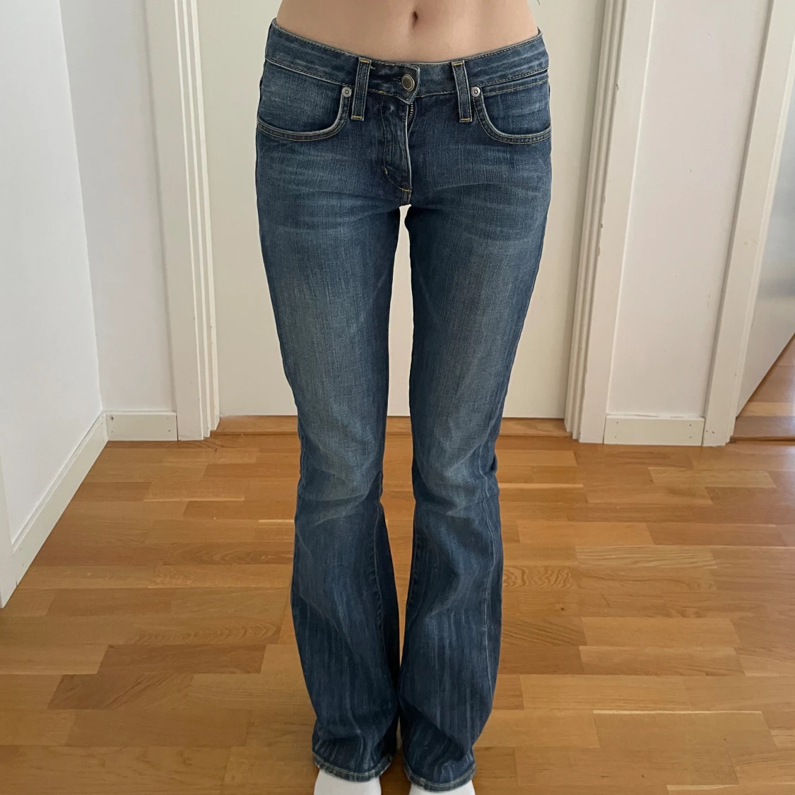 bootcut lågmidjade jeans