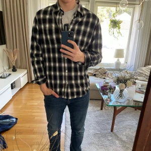 Flanell skjorta - Flanell skjorta från NN07. Riktigt bra skick, inga defekter. Nypris runt 1000. 