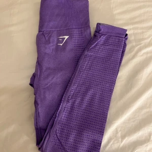 Träningstights  - Träningstights från gymshark i storlek xs, fint skick!