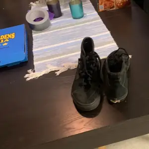 Svarta äkta Vans skor 