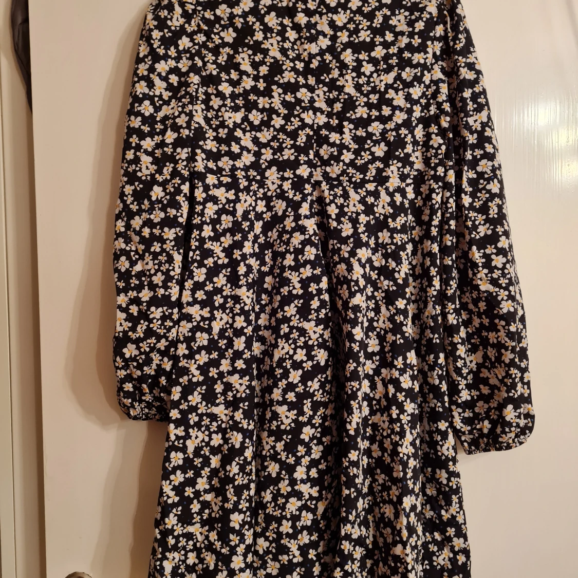 Blommig klänning  - 90