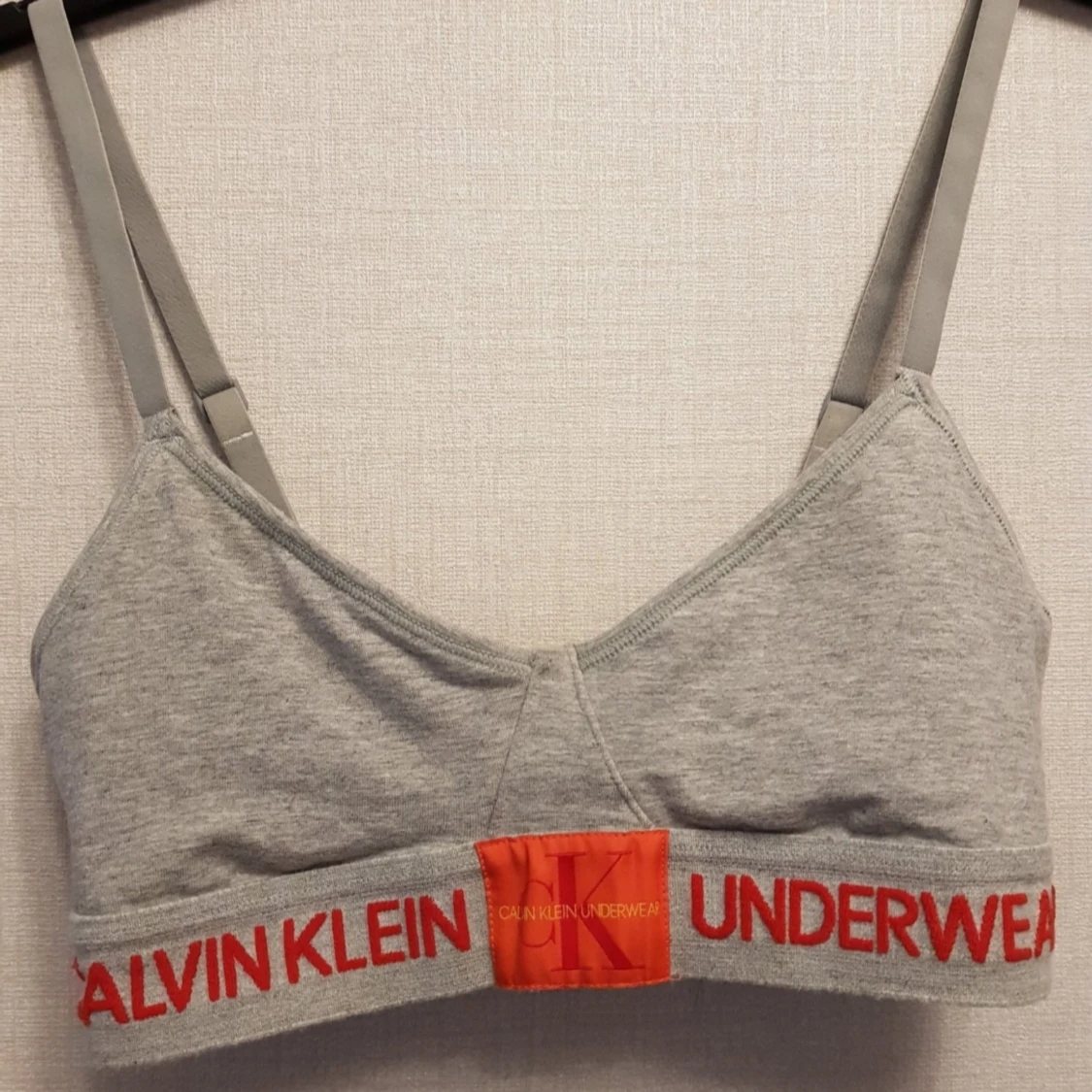 Calvin Klein crop top topp bh strl S / AA70