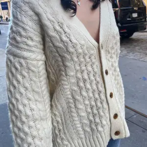 Brandy Melville Eva Heavy Wool Cable Knit Cardigan 