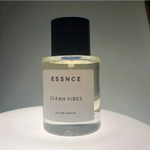 Essnce  - Oanvänd Essnce parfym ”clean vibes”, inspirerad av byredo blanche 😃