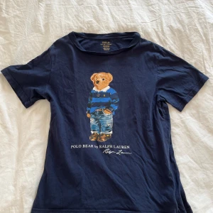 Ralp lauren - Tjena säljer 2 t-shirts 