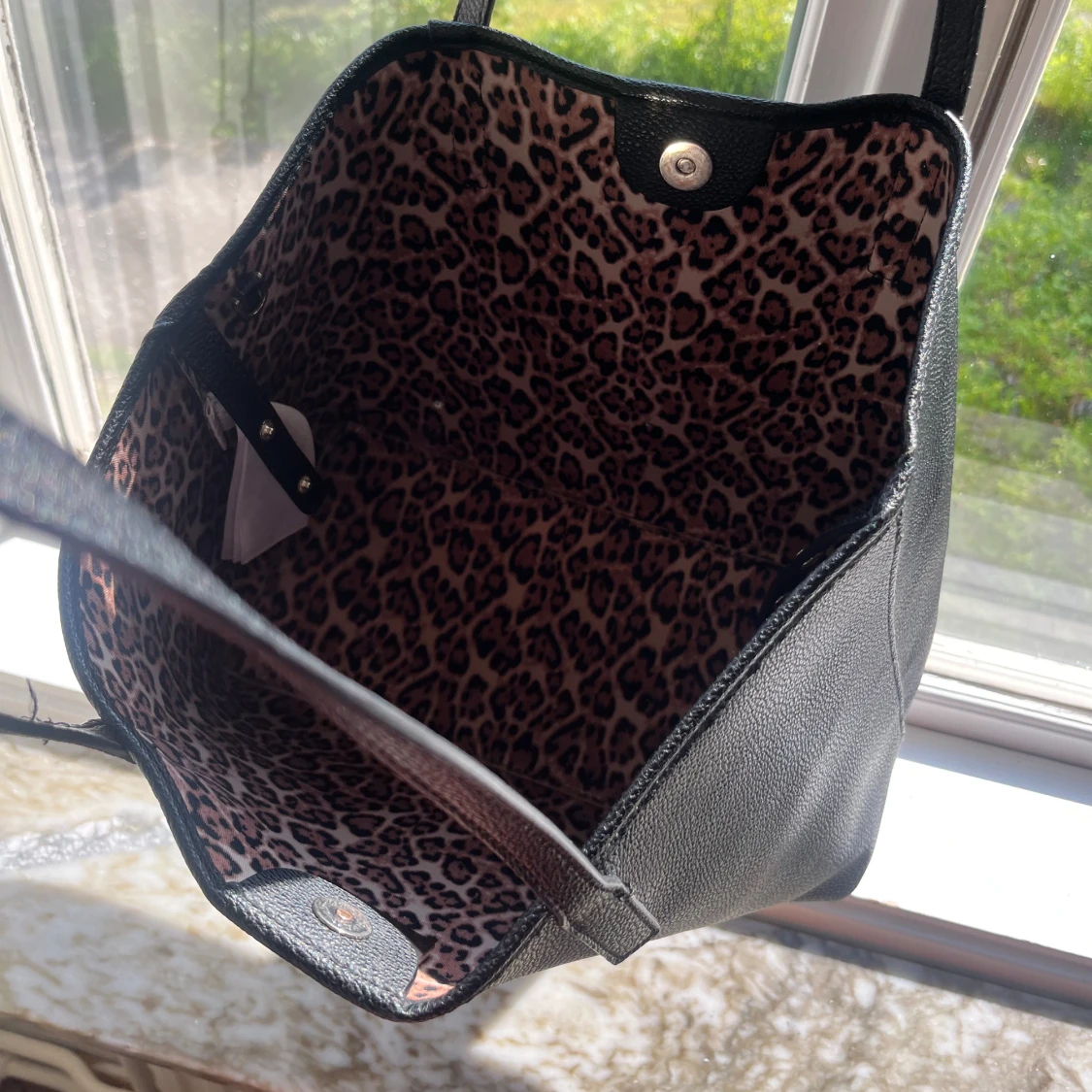 Guess handväska - 90