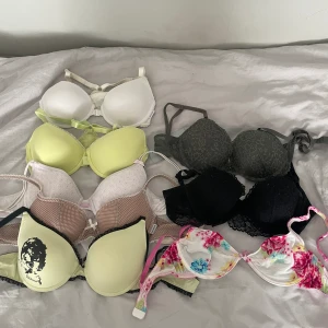 Bh:ar - 5 st Bh:ar från Samling (de till vänster) och 3 st från HM till höger! Jättefina men kmr inte t användning. Inga defekter! 🔥Tror det är 75B i d flesta. 60 kr/st