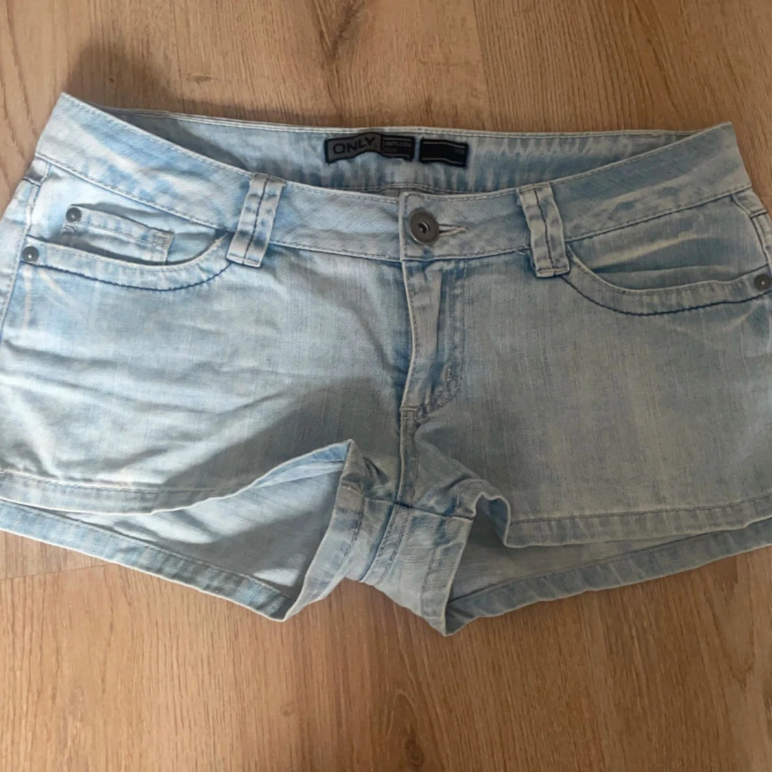 Lågmidjade jeans shorts