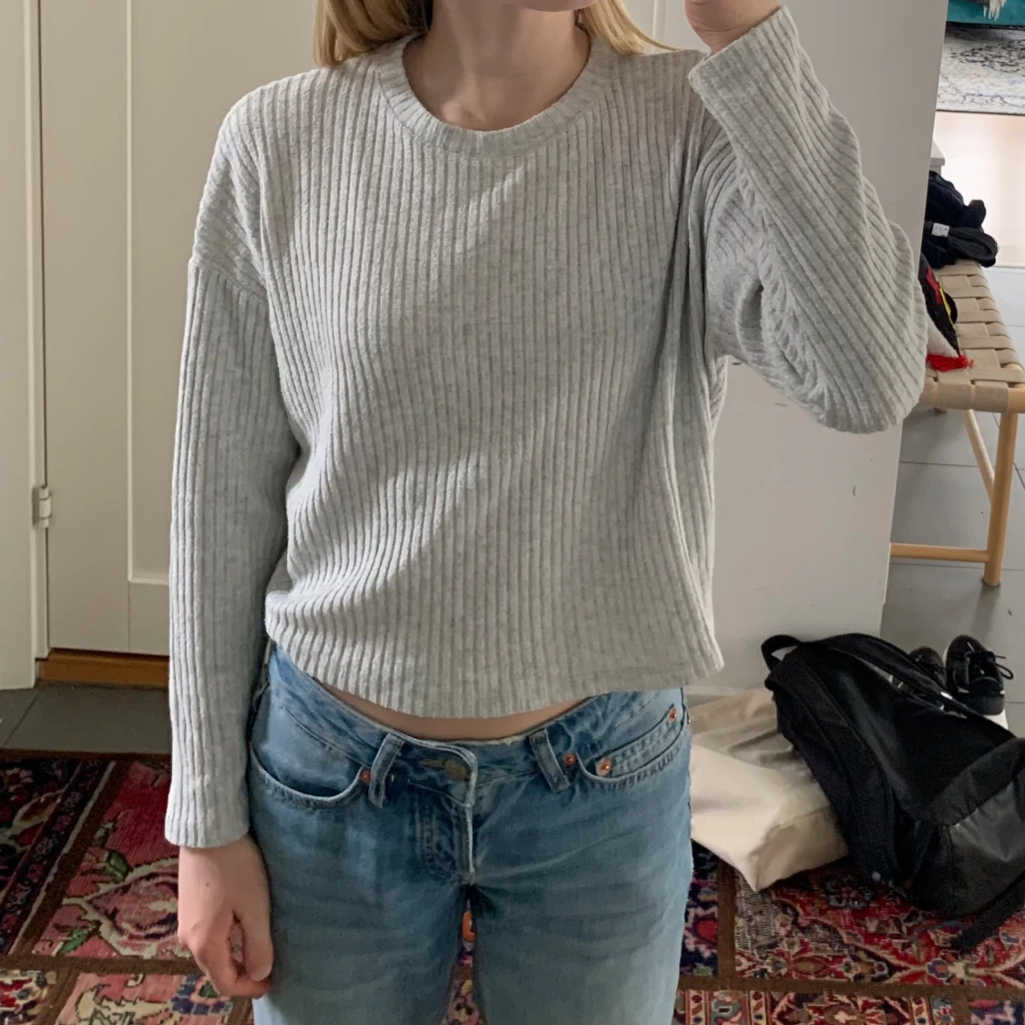 Grå ribbad tröja  - 90