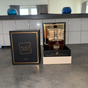 Lattafa Khamrah - Säljer min Lattafa Khamrah, 98/100ml kvar. Full presentation medföljer givetvis.