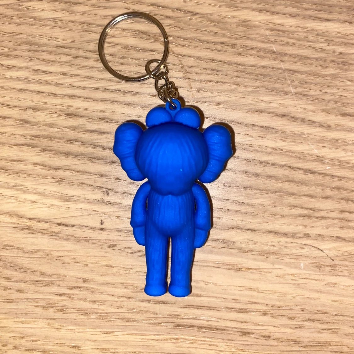 Kaws nyckelring - 90