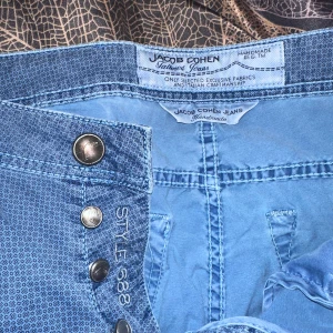 Jacob Cohen jeans straight fit  - Har haft dom här ett tag och vill bli av med dom pris kan diskuteras 