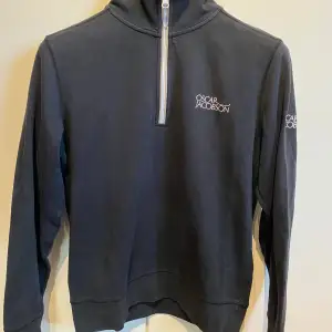 Riktigt snygg halfzip från Oscar Jacobsson🤩 Storlek S. Tveka inte att kontakta vid funderingar✅ PRIS KAN DISKUTERAS VIS SNABB OCH SMIDIG AFFÄR✅😀