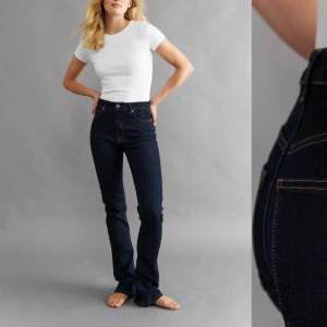 Bootcut jeans från Gina tricot, Storlek 34 - använt 2 gånger. 