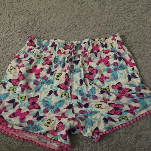 Fjärils shorts - Bra skick 