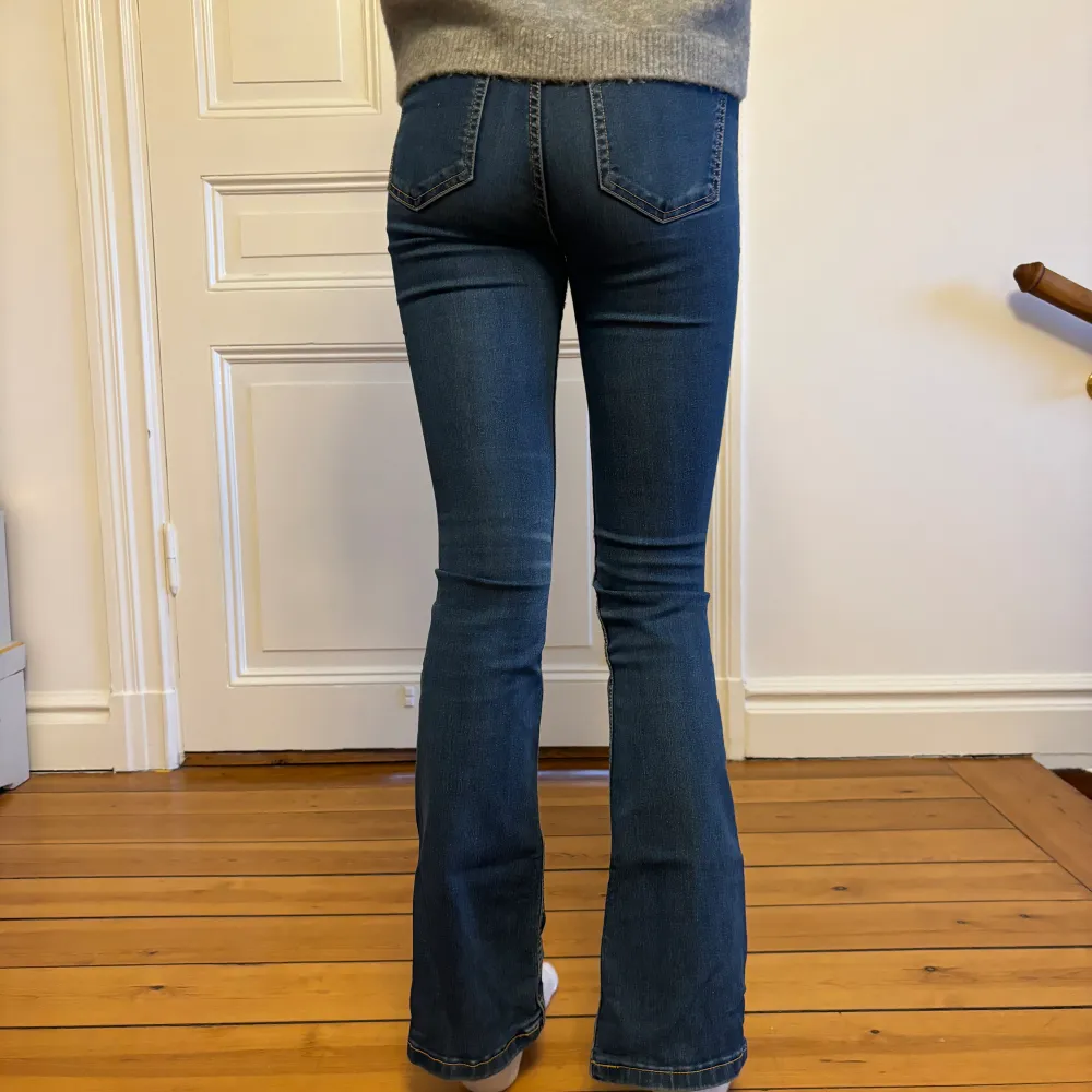 Från zara storlek 34. Jeans & Byxor.