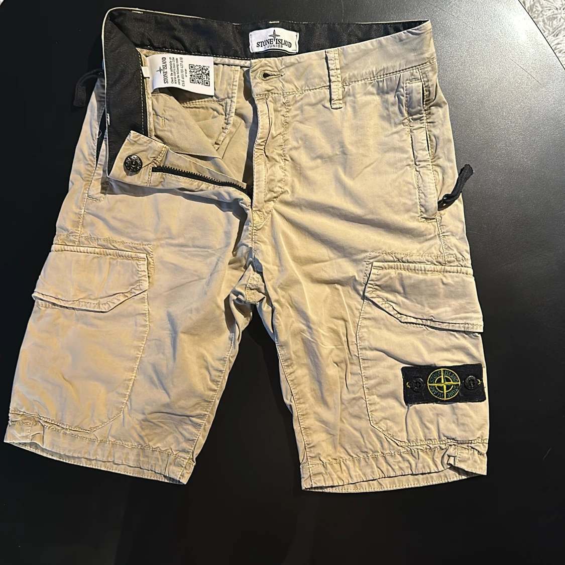 Stone Island cargo- shorts 