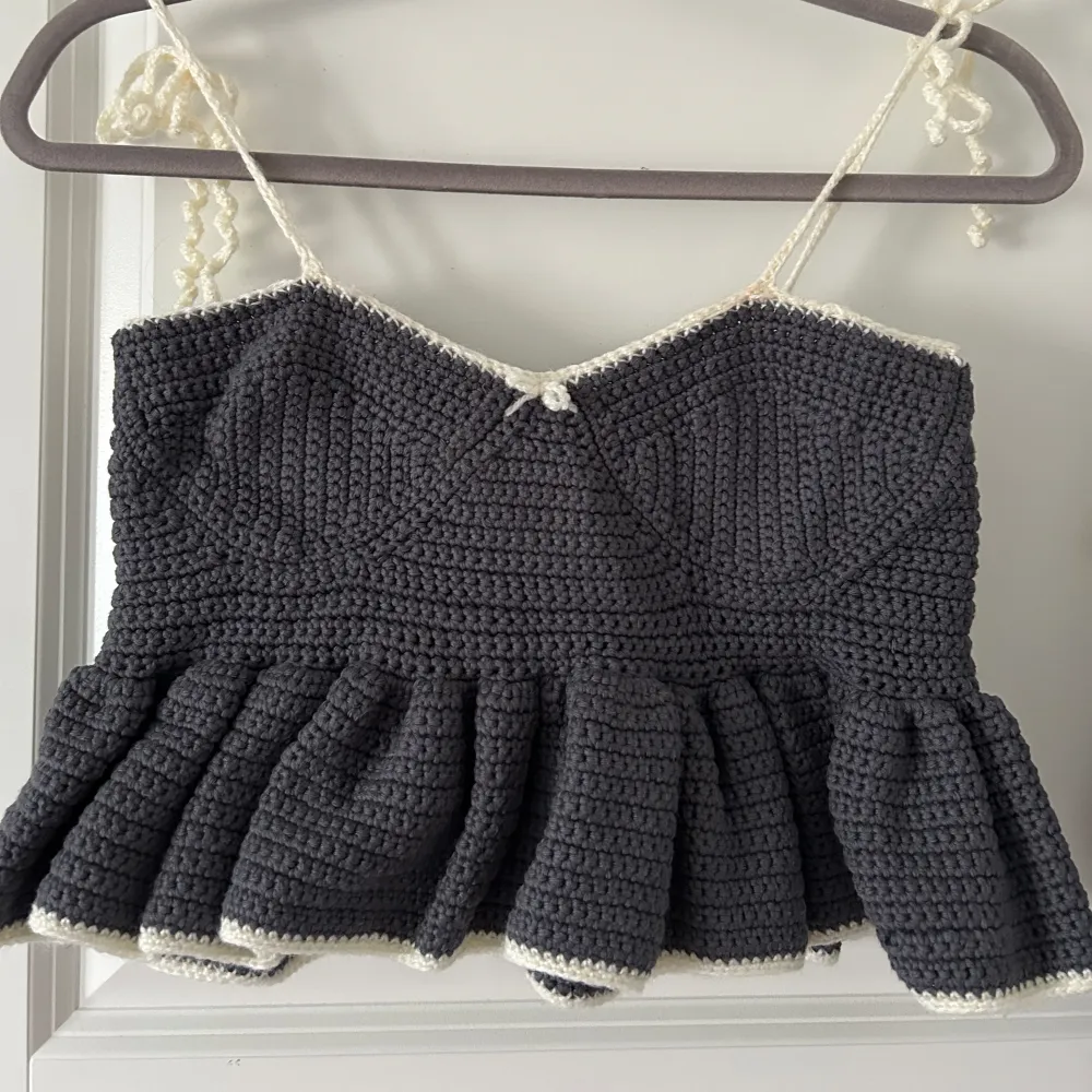 Handmade crochet top, perfect for summer! . Stickat.