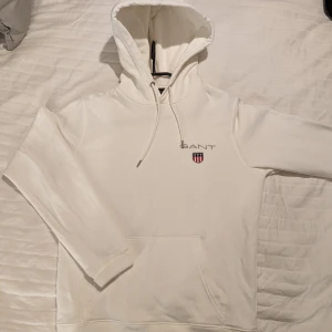 GANT hoodie - GANT hoodie som helt ny, ordinarie storlek S Ny pris 1499kr