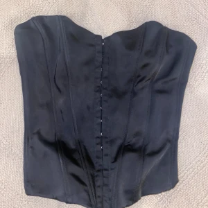 Korsett topo - Korsett från zara, Storlek M