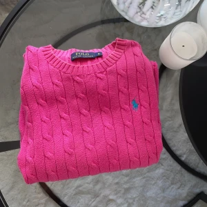 Ralph Lauren tröja - Kabelstickad tröja från Ralph Lauren i fint skick💕