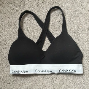 calvin klein bh - endast använd en gång 