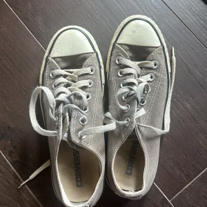 Bruna Converse - Bra skick men använda