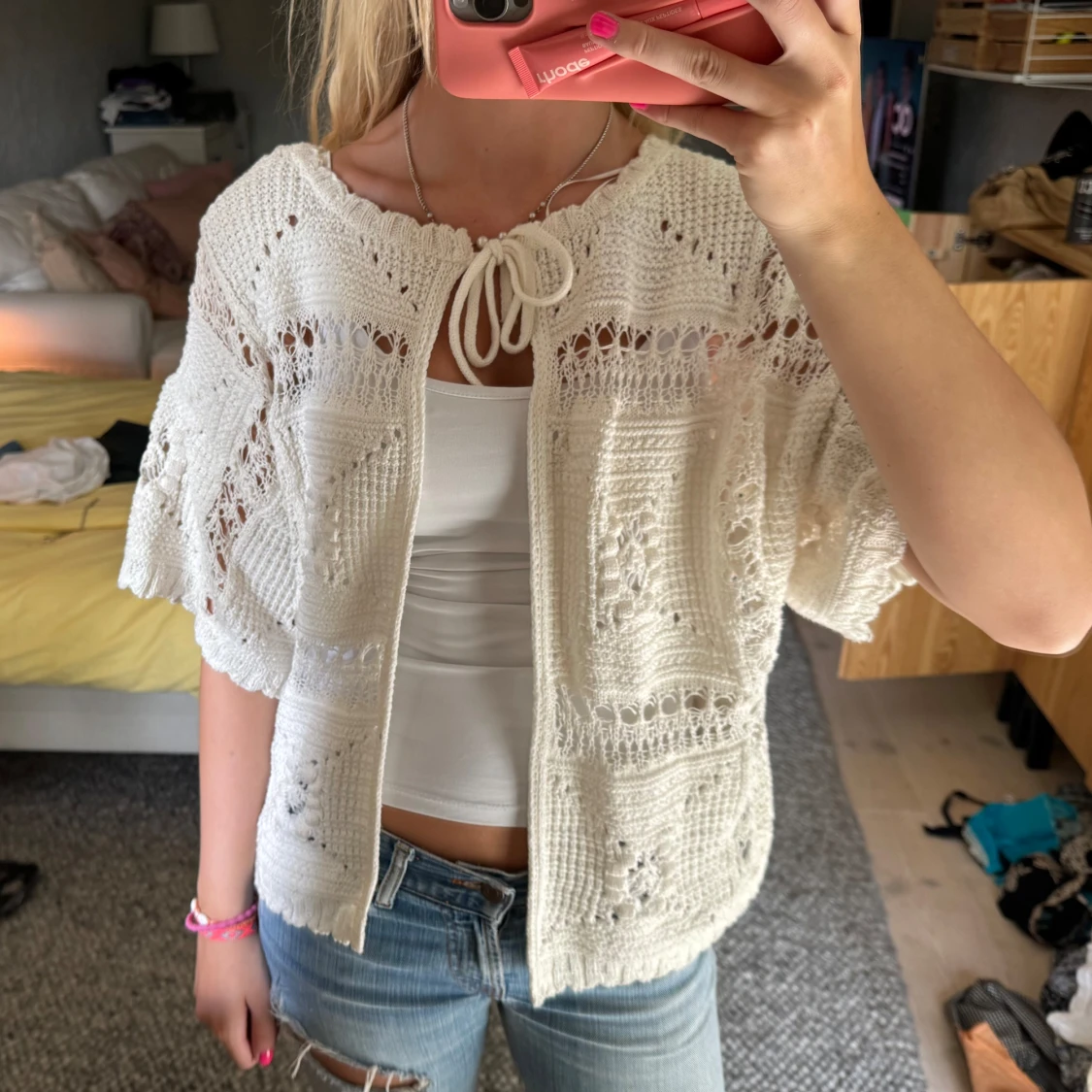 Vit stickad kofta med blommönster - 90