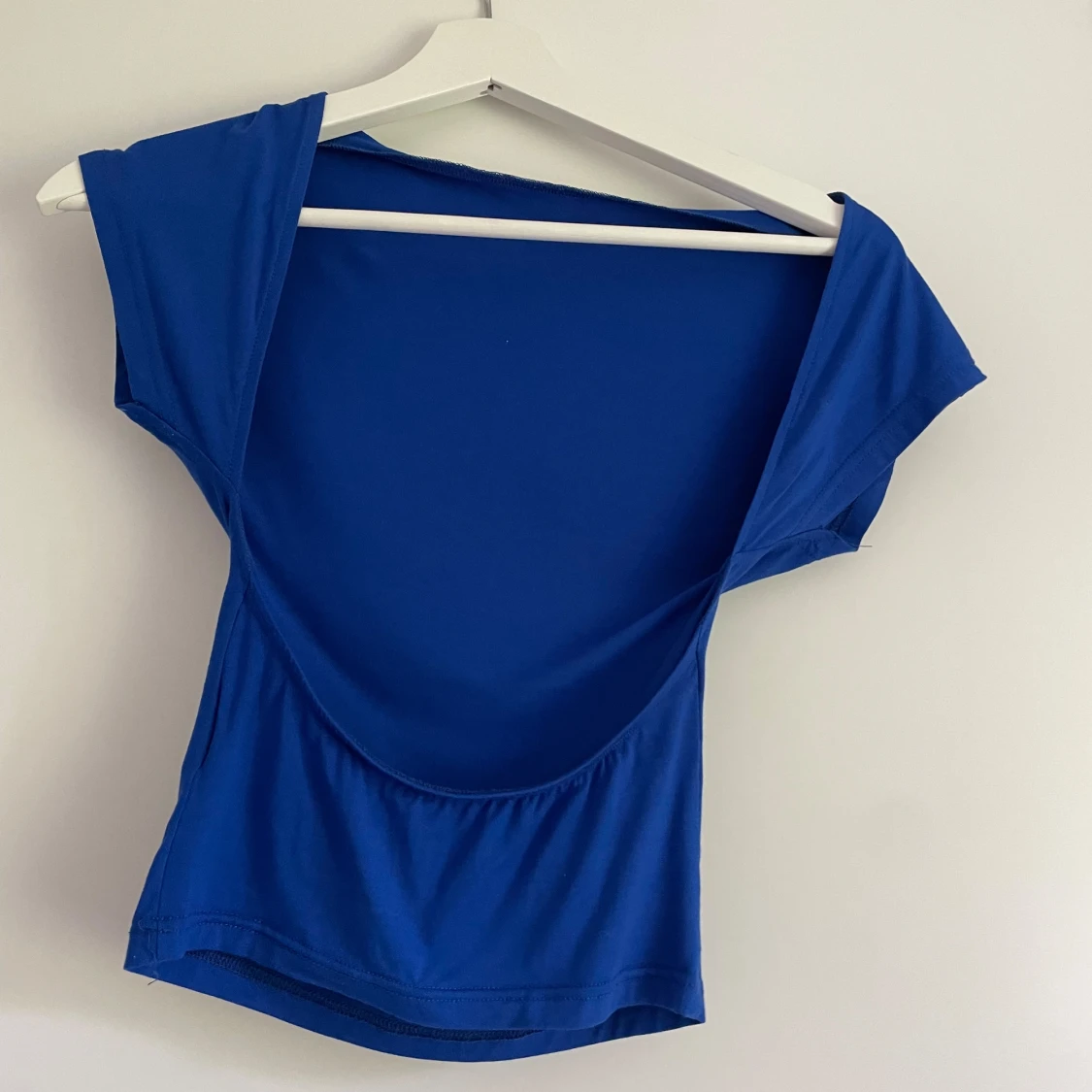 Tröja med öppen rygg - 90