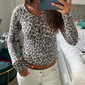 Kofta!  - Snygg leopard kofta!