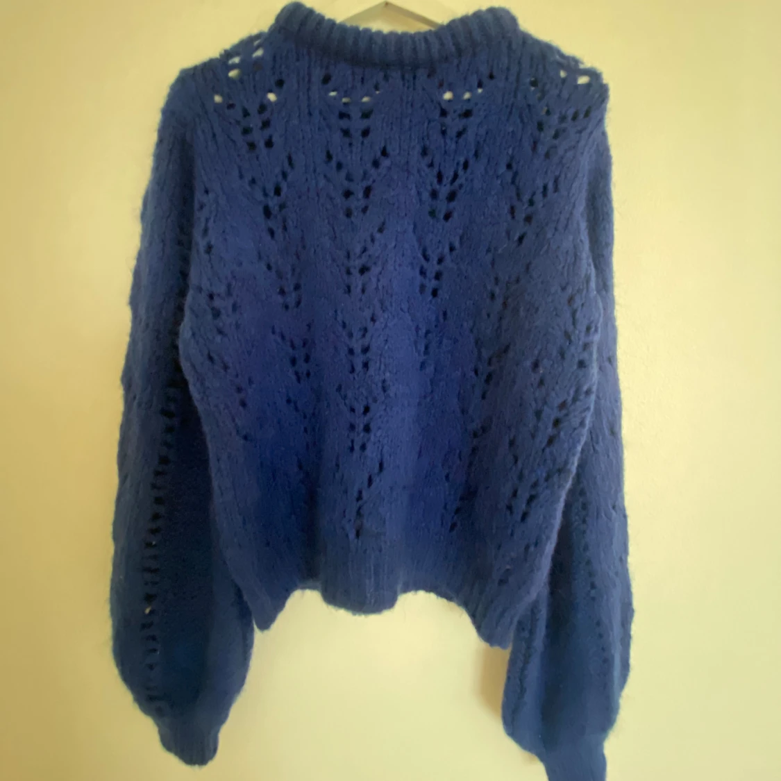 Blå stickad tröja NAKD