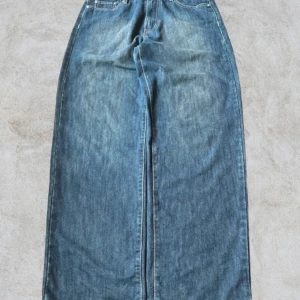 Ecko untld baggy jeans - Ecko jeans i bra skick med snyggt tryck på. Storlek 34