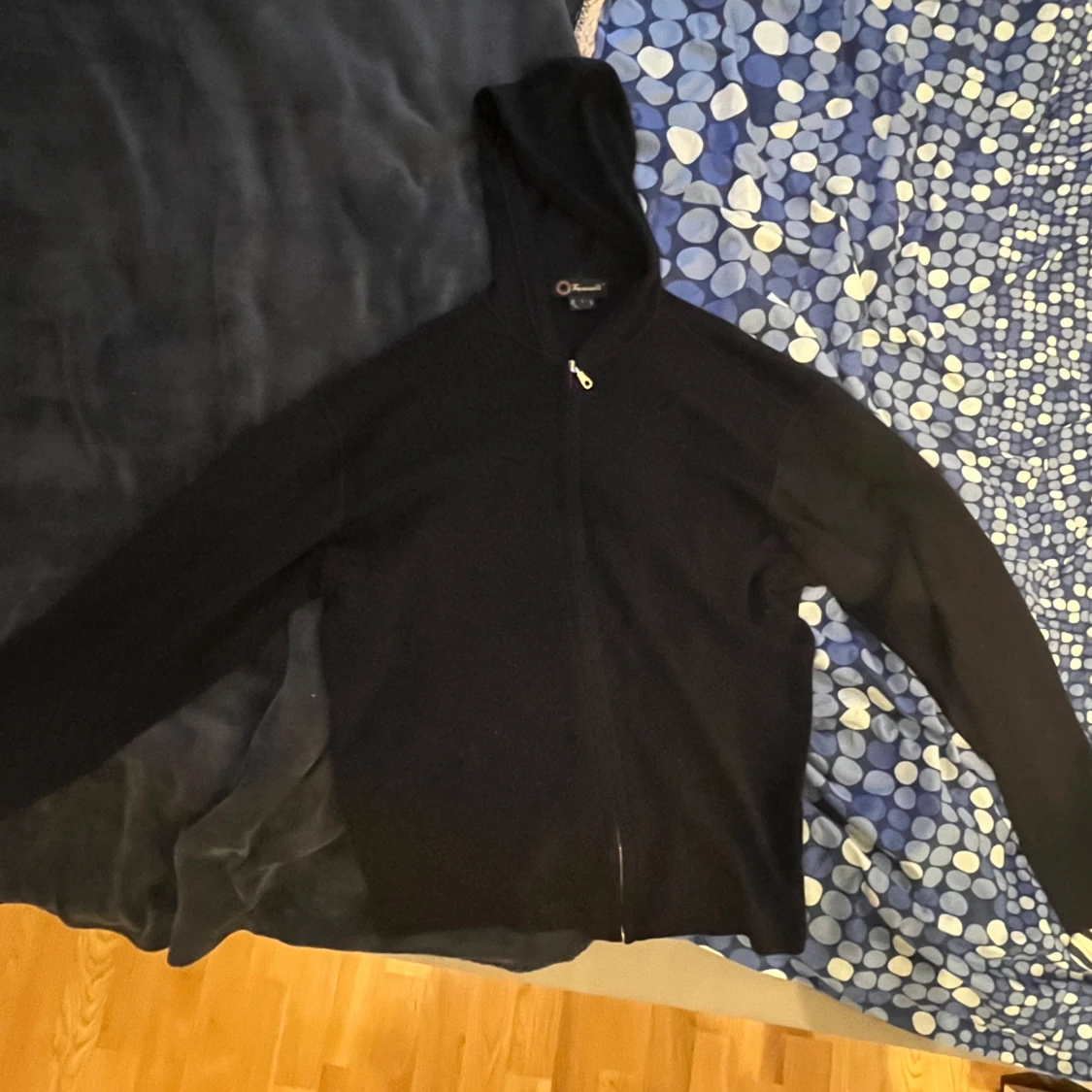 Svart hoodie från Façonnable