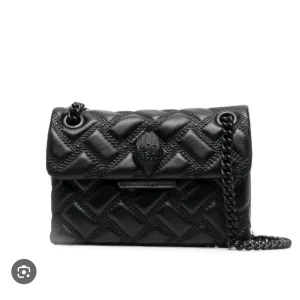 Kurt Geiger väska  - Säljer min kurt geiger väska, bara skriva om ni vill ha fler bilder🌸köpt för typ 1,5 är sedan så pris går absolut att diskutera