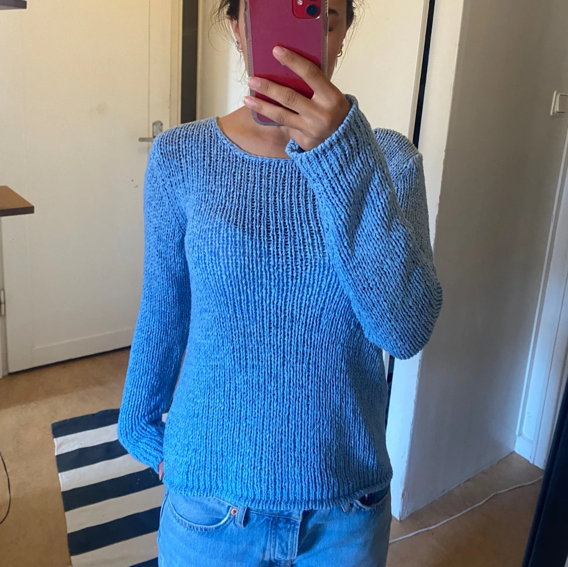 Blå stickad tröja 