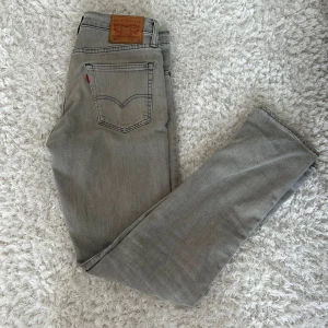 Levis jeans 511 - Levis jeans i bra skick. Ej slitna 
